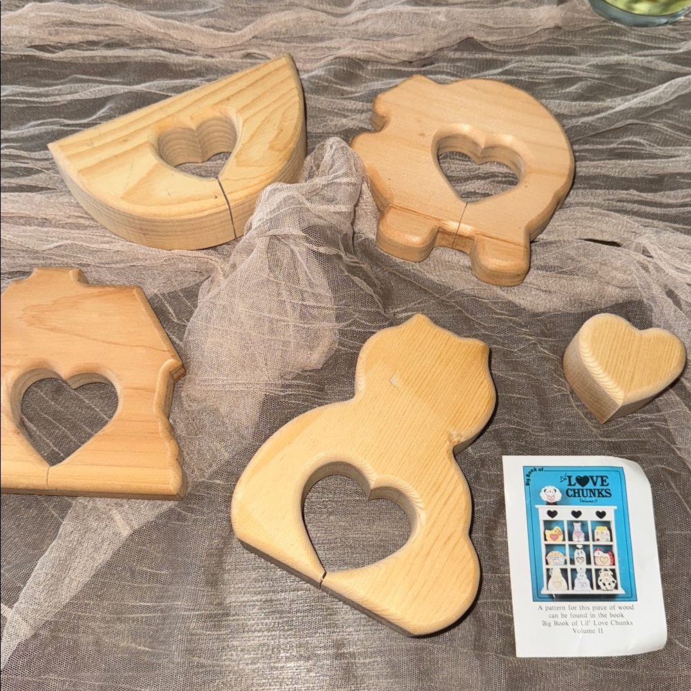 4 Piece Wooden Heart Shaped Decor